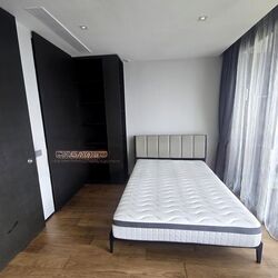 OUE Twin Peaks (D9), Condominium #479810581